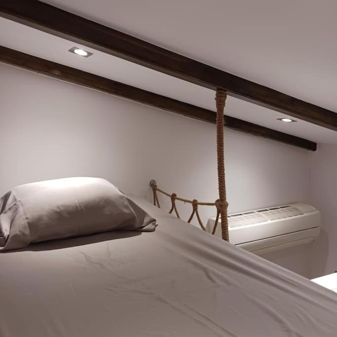 Boutique Eptalofos 15Min From Airport And Sea Apartment Kouvaras Exterior photo